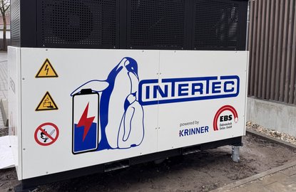 Energiespeicher auf KRINNER Schraubfundamenten